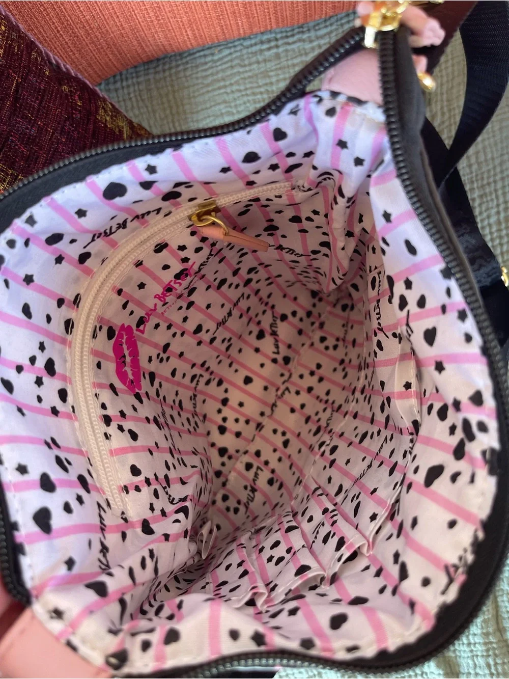 Betsey Johnson Black Pink Floral Crossbody Bag – Like New